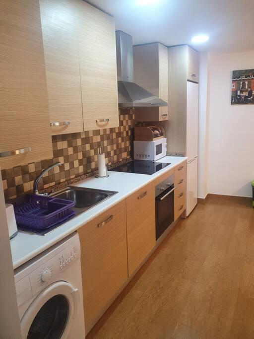 4F, Aire Acondic, 80M2, 2 Dormitorios, 4 Huespedes, Wifi Gratis La Linea de la Concepcion Bagian luar foto